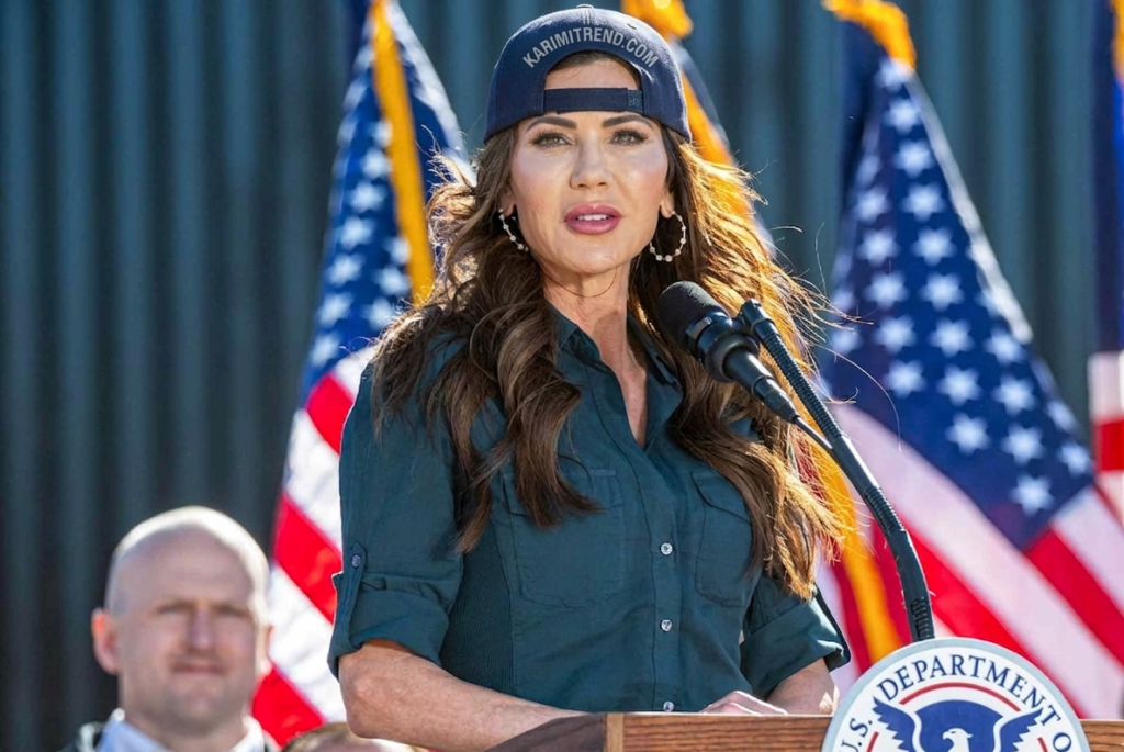 Kristi Noem giving political speech at public event